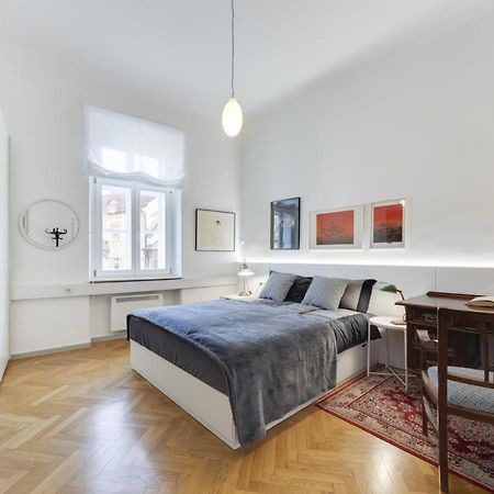 City Center Apartment With Parking リュブリャナ エクステリア 写真
