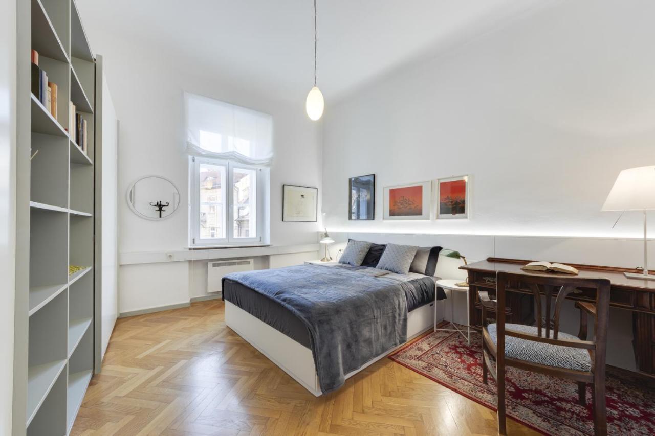 City Center Apartment With Parking リュブリャナ エクステリア 写真